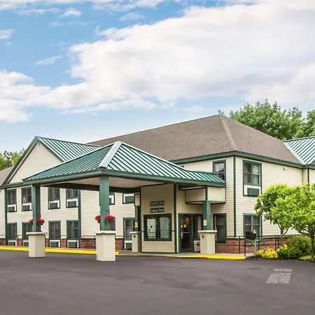 Econo Lodge Glens Falls - Lake George